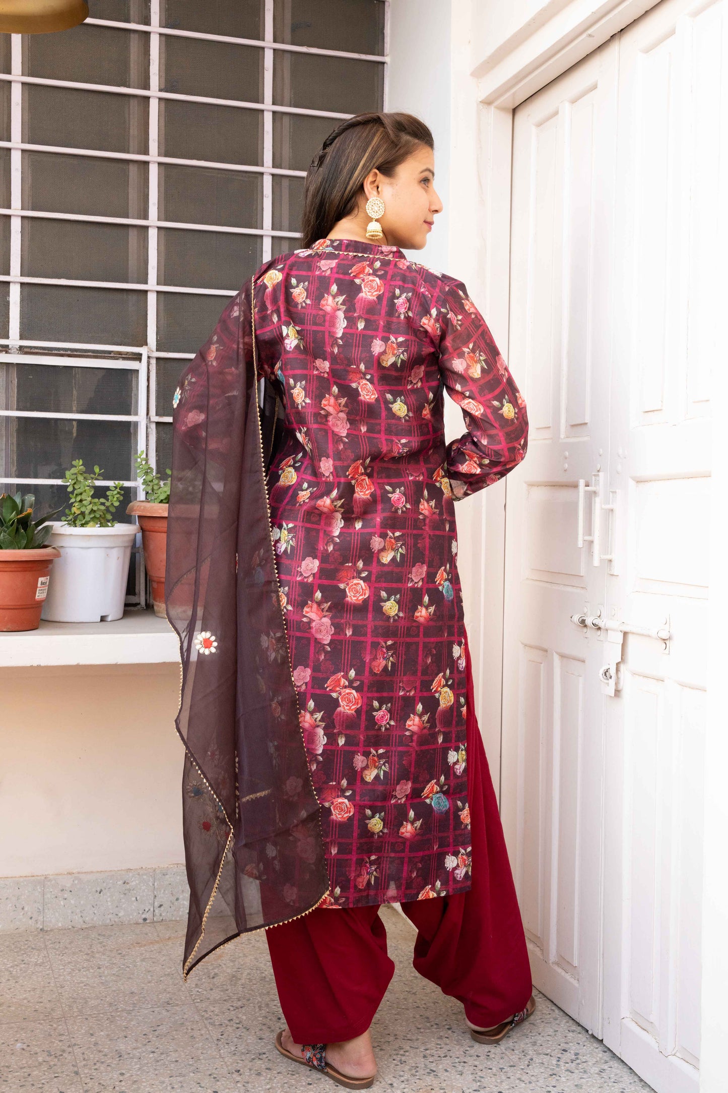 Gota Chanderi Floral Kurta With Dupatta