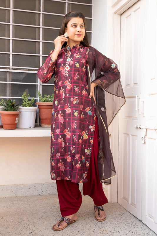 Gota Chanderi Floral Kurta With Dupatta