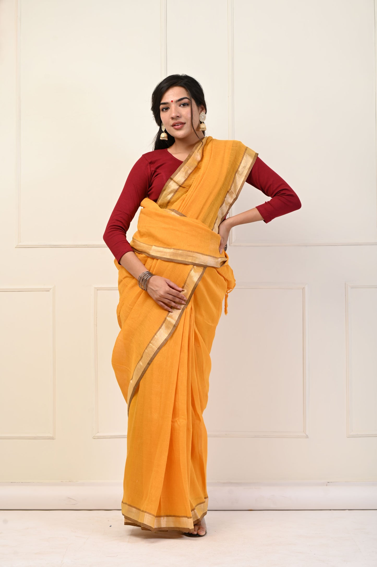 Handloom Cotton Linen Saree With Blouse