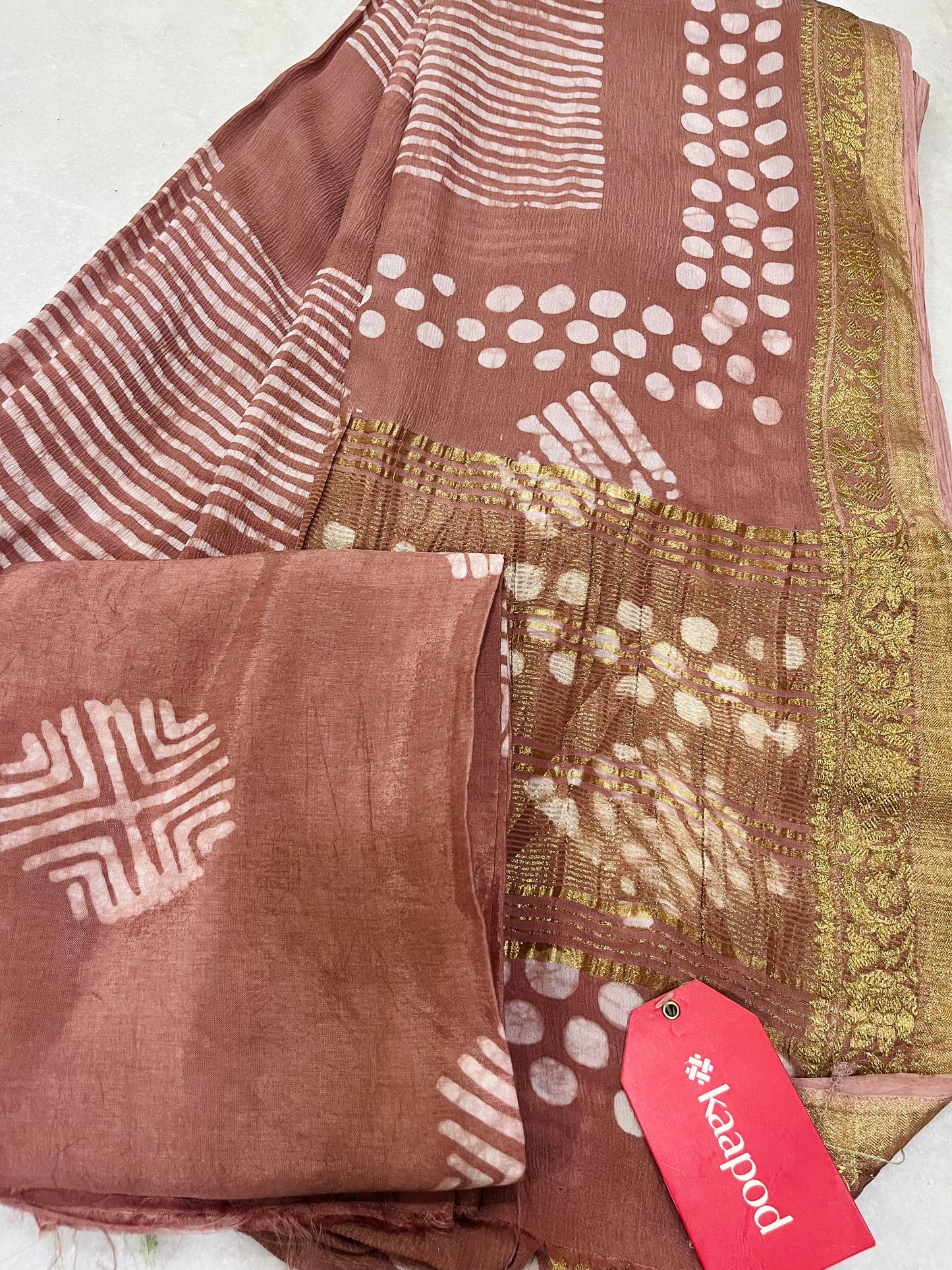 Chinnon Saree With Self Zari Border-With Blouse